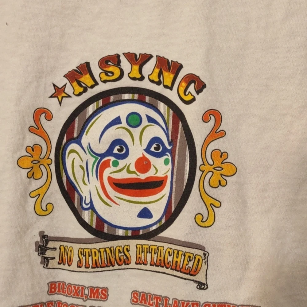 VINTAGE SLIGHTLY USED NSYNC NO STRINGS ATTACHED CONCERT TSHIRT 2000 SIZE S - Picture 7 of 9